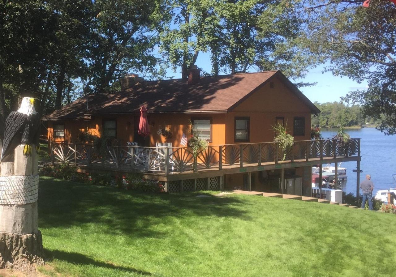 Clear Lake Resort Уест Бранч Екстериор снимка