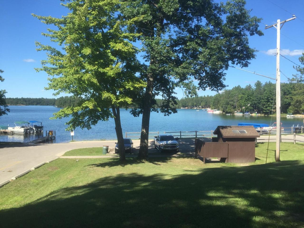 Clear Lake Resort Уест Бранч Екстериор снимка