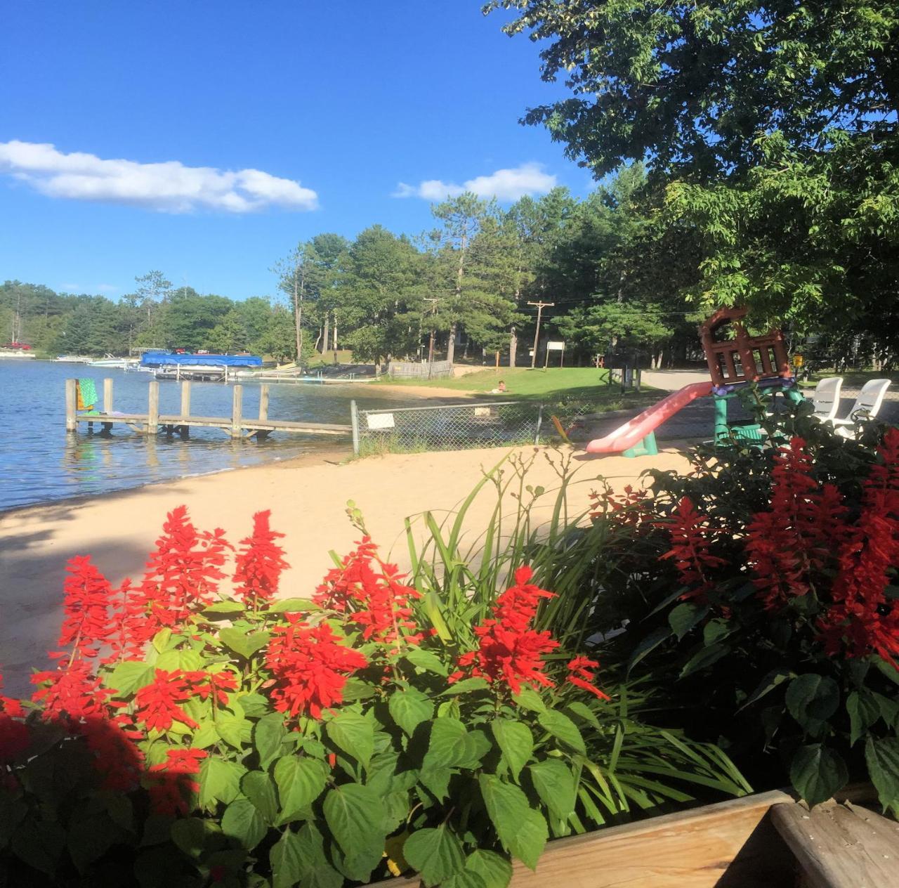 Clear Lake Resort Уест Бранч Екстериор снимка
